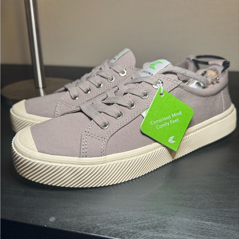 Cariuma Gray Canvas Sneakers
